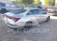 2022 Hyundai Elantra photo