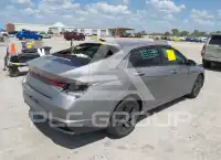 2022 Hyundai Elantra photo