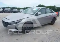 2022 Hyundai Elantra фото