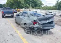 2022 Hyundai Elantra photo