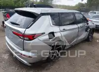 2023 Mitsubishi OUTLANDER photo