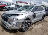 2023 Mitsubishi OUTLANDER photo