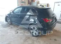 2023 Mitsubishi OUTLANDER фото