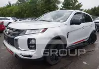 2023 Mitsubishi OUTLANDER photo
