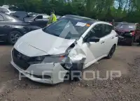 2023 Nissan LEAF фото