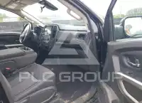 2023 Nissan TITAN фото