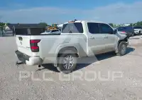 2023 Nissan FRONTIER фото