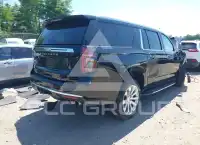 2023 Chevrolet Suburan photo