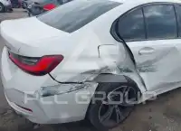 2023 BMW 330 photo
