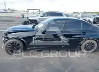 2023 BMW 330 фото