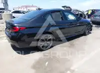 2023 BMW 530 фото