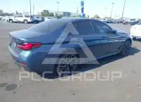 2023 BMW 540 фото