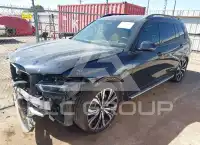 2023 BMW X7 photo