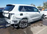 2023 BMW X7 photo