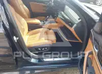 2023 BMW 550M photo