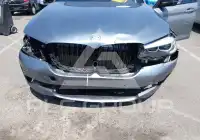 2023 BMW 550M фото
