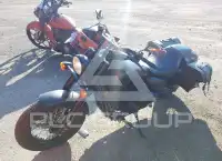 2023 Honda VT750 фото