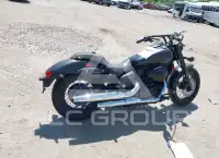 2023 Honda VT750 фото