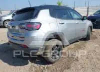 2023 Jeep COMPASS фото