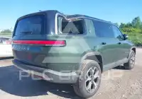 2023 Rivian R1S фото
