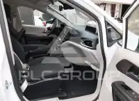 2023 Chrysler VOYAGER фото