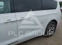 2023 Chrysler PACIFICA photo