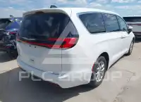 2023 Chrysler PACIFICA photo