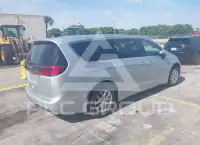 2023 Chrysler PACIFICA photo