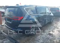 2023 Chrysler PACIFICA photo