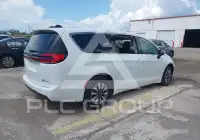 2023 Chrysler PACIFICA фото