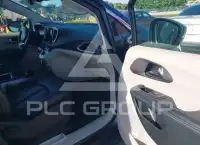 2023 Chrysler PACIFICA фото