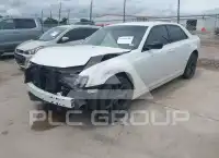 2023 Chrysler 300 фото