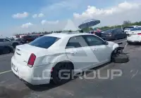 2023 Chrysler 300 фото