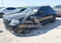 2023 Chrysler 300 фото
