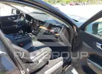 2023 Volvo XC60 фото
