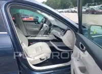 2023 Volvo XC60 фото