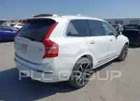 2023 Volvo XC90 photo