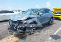 2023 Volvo XC40 фото