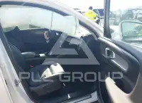 2023 Volvo XC40 фото