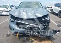 2023 Volvo XC40 фото