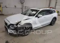 2023 Volvo V60 фото