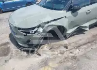 2023 Volvo XC40 фото