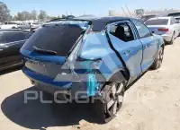 2023 Volvo XC40 фото