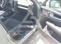 2023 Volvo XC40 фото