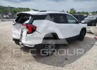 2023 GMC TERRAIN photo