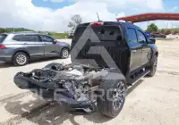 2023 GMC CANYON фото