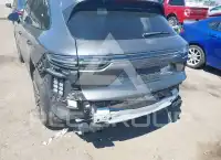 2023 Porsche Cayenne photo