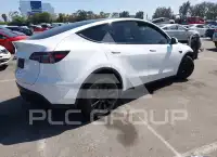 2023 Tesla Model Y фото