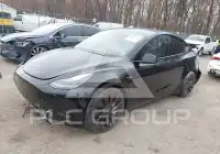 2023 Tesla Model Y фото