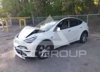 2023 Tesla Model Y фото